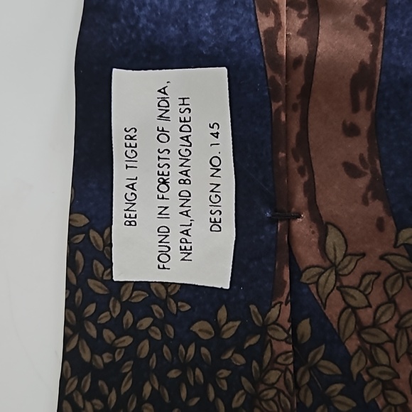 WWF Bengal Tiger Tie - Picture 4 of 8